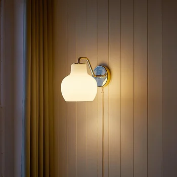 Датската Нощно шкафче за Спалня, монтиран на стената лампа в скандинавски стил, Просто на Фона на стената в хола, коридор, монтиран на стената лампа от кремава стъкло, външно осветление Вили