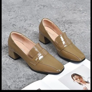 Есенна дамски обувки 2023 г., лоферы на среден ток с квадратни пръсти, обувки от естествена кожа, дамски обувки-лодка без закопчалка, дамски обувки на токчета в стил ретро