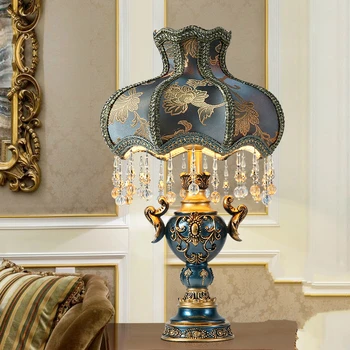 Модерна минималистичная настолна лампа в европейски Стил, за да хол, Спалня, Творчески и романтични лампи